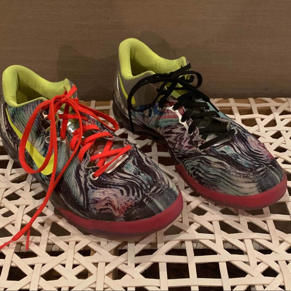 Nike Kobe 8 prelude youth size 5 💯 authentic
